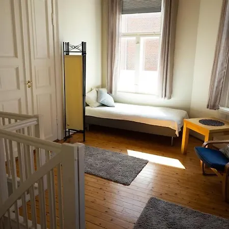 アパート Large, Quiet And Centrally Located *
