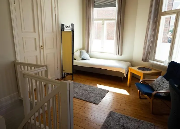 Apartament Large, Quiet And Centrally Located *