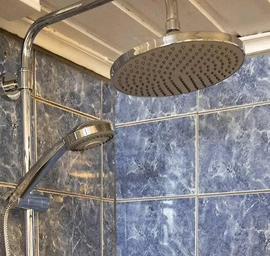 Large, Quiet And Centrally Located Apartament