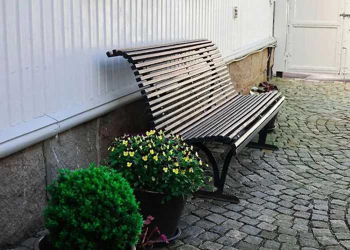 Large, Quiet And Centrally Located Apartament