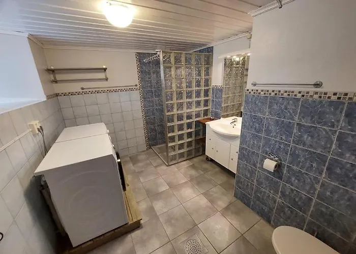 Large, Quiet And Centrally Located