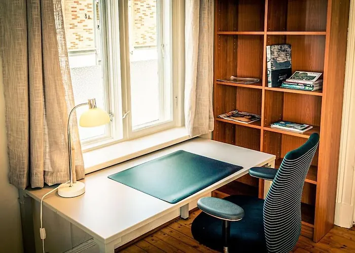 Large, Quiet And Centrally Located *