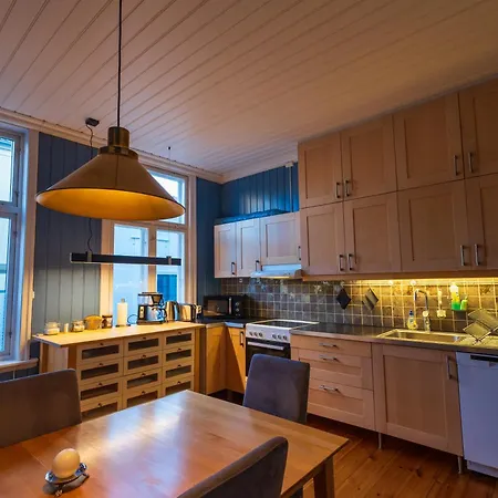 Large, Quiet And Centrally Located Apartman *